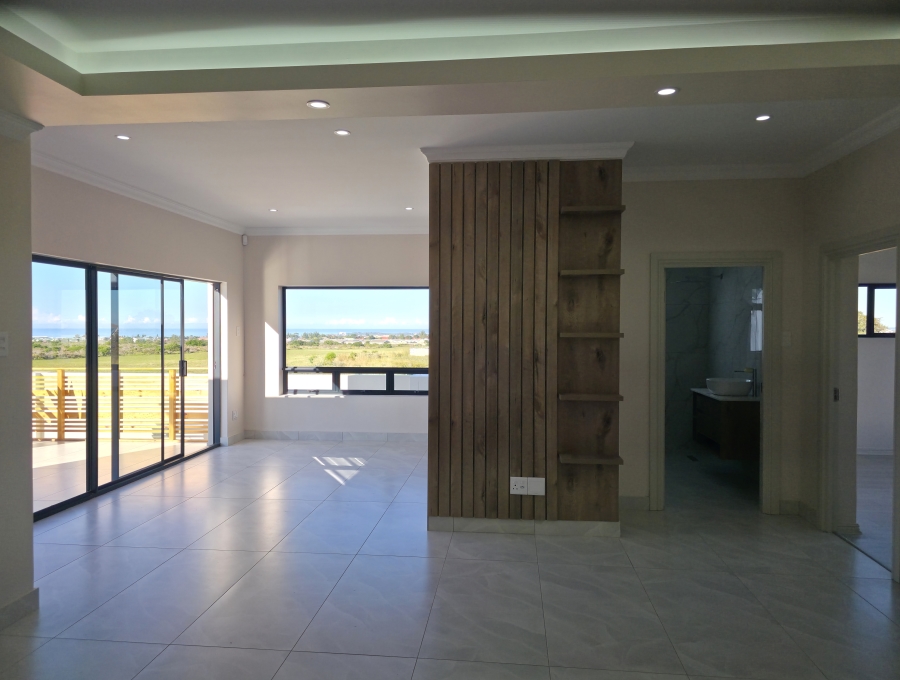 4 Bedroom Property for Sale in Fountains Estate Eastern Cape